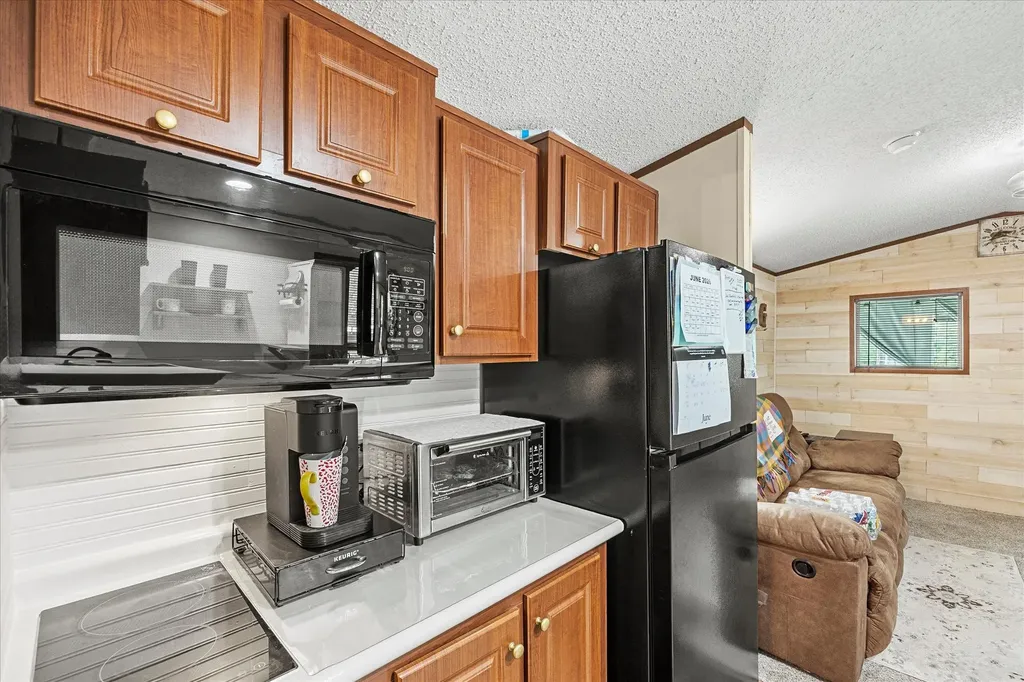 6435 N. Fm 17 Yantis TX 75497