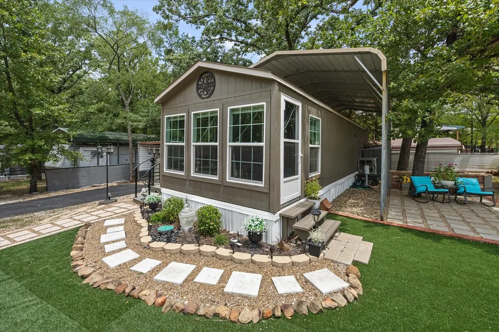 6435 N. Fm 17 Yantis TX 75497