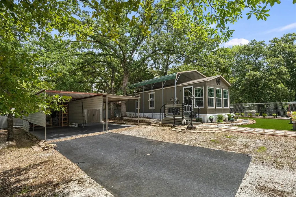 6435 N. Fm 17 Yantis TX 75497