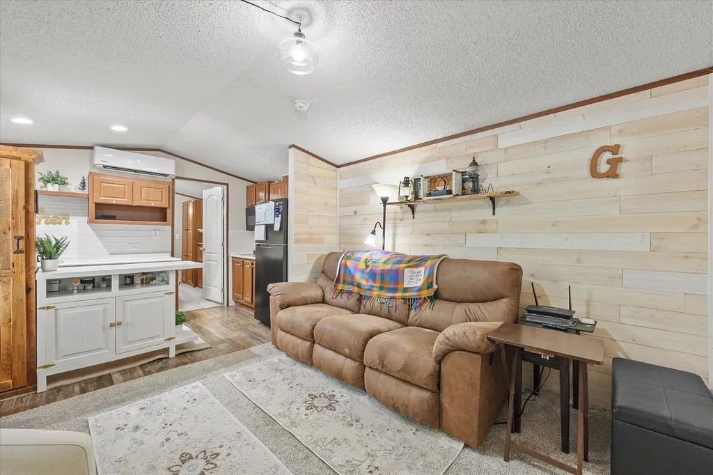 6435 N. Fm 17 Yantis TX 75497