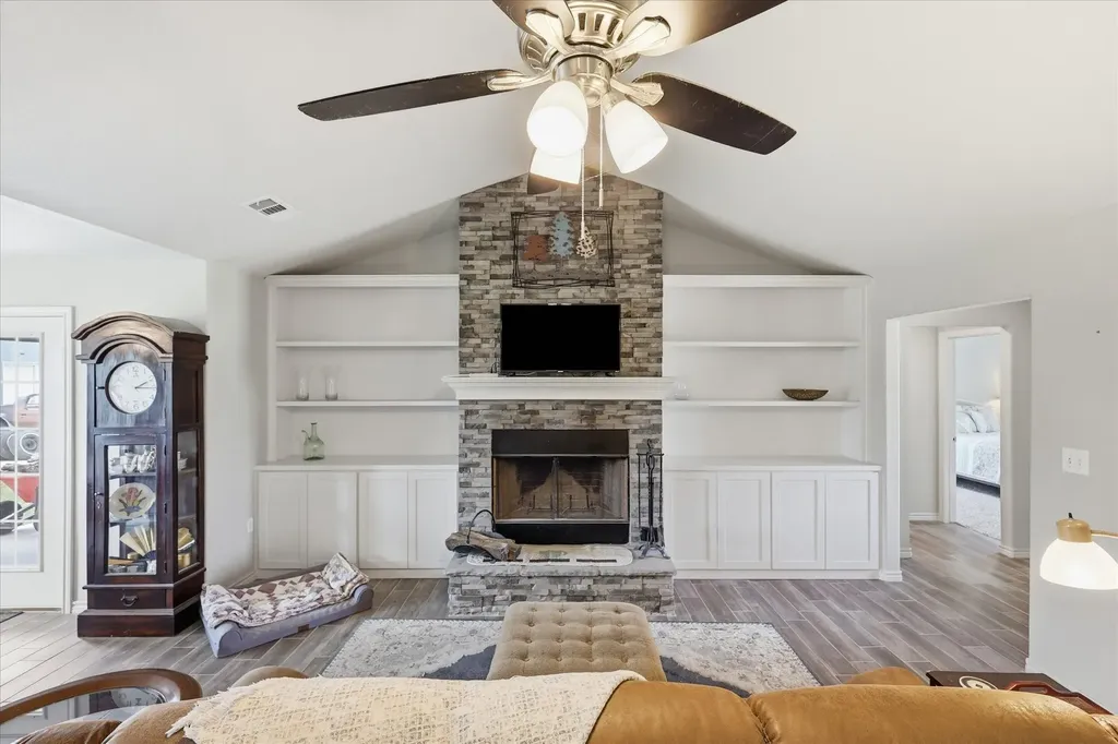 110 Highview Road Ennis TX 75119