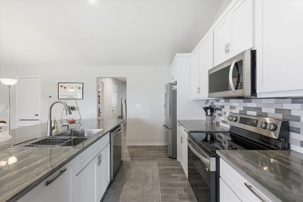 110 Highview Road Ennis TX 75119