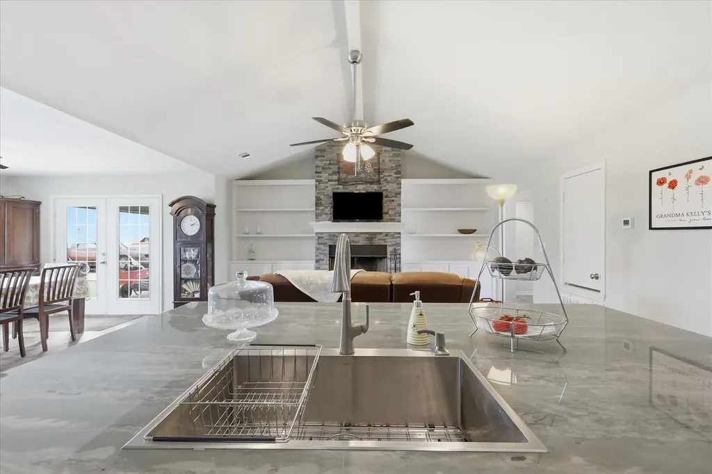 110 Highview Road Ennis TX 75119