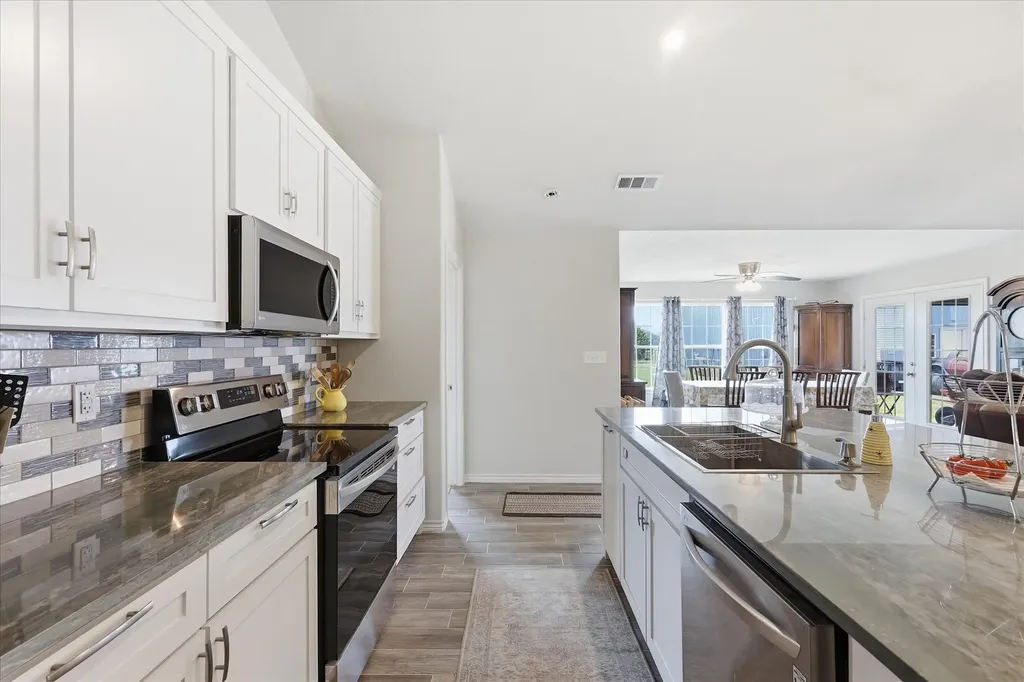 110 Highview Road Ennis TX 75119