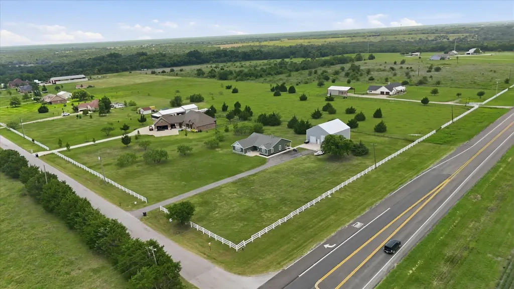 110 Highview Road Ennis TX 75119