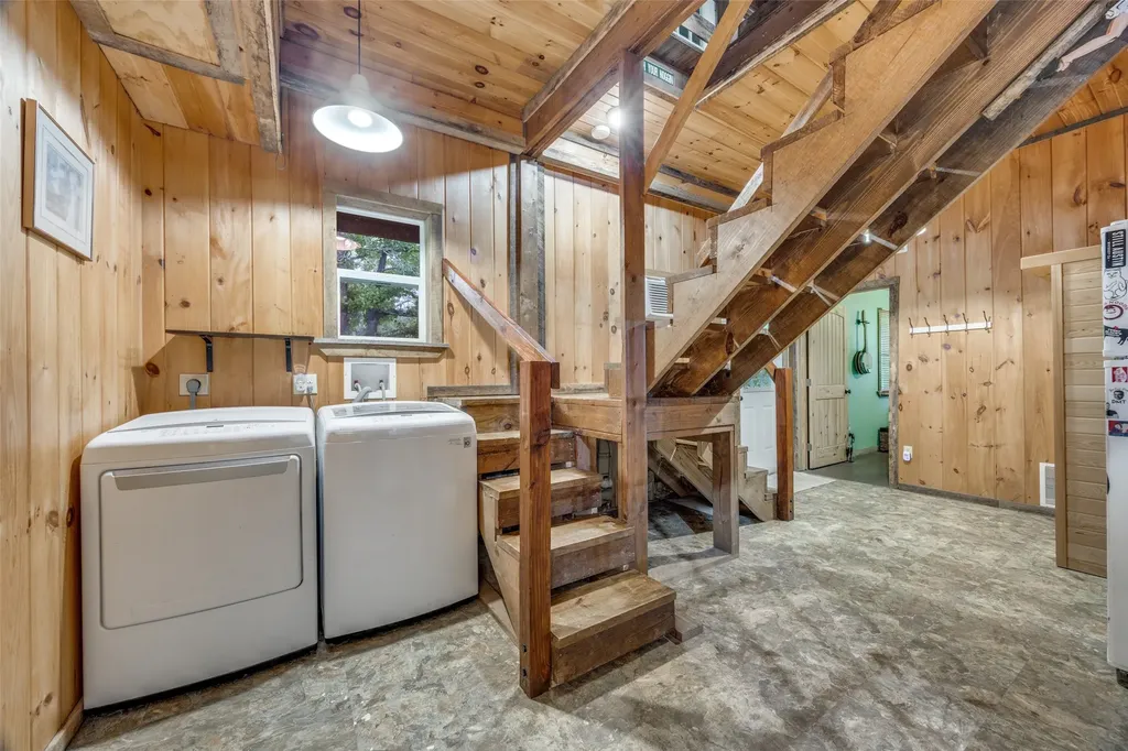 757 Private Road 192 Denison TX 75021