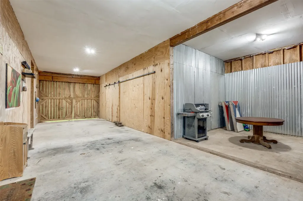 757 Private Road 192 Denison TX 75021
