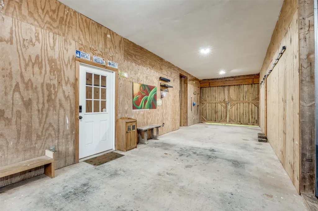 757 Private Road 192 Denison TX 75021