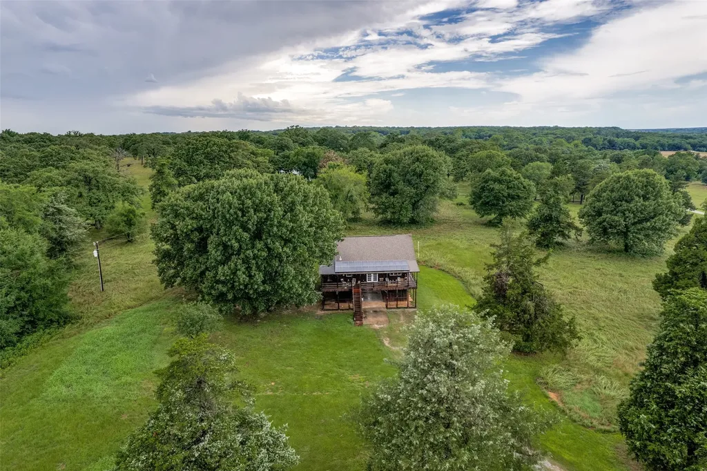 757 Private Road 192 Denison TX 75021