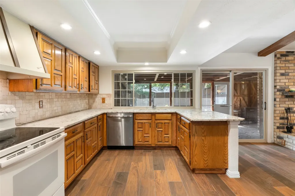 3618 Arbor Trail Garland TX 75043
