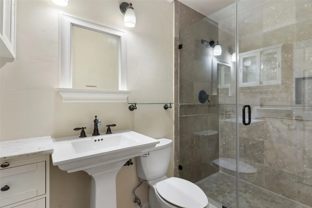3618 Arbor Trail Garland TX 75043