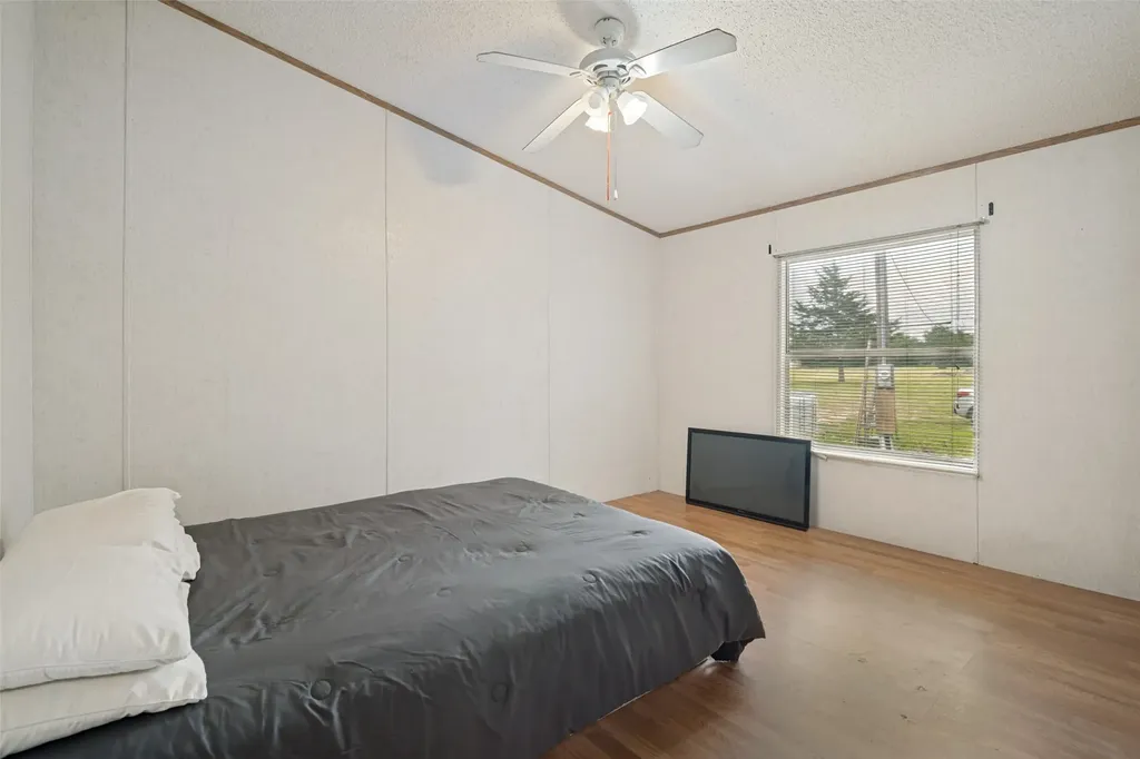 130 Meadowview Lane Point TX 75472