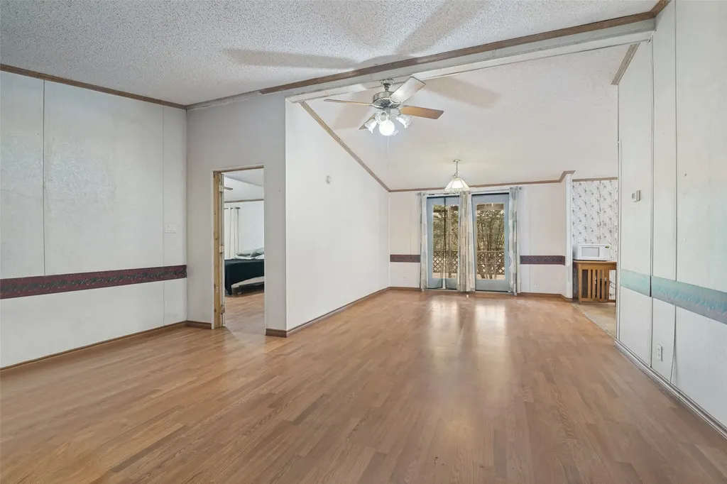 130 Meadowview Lane Point TX 75472