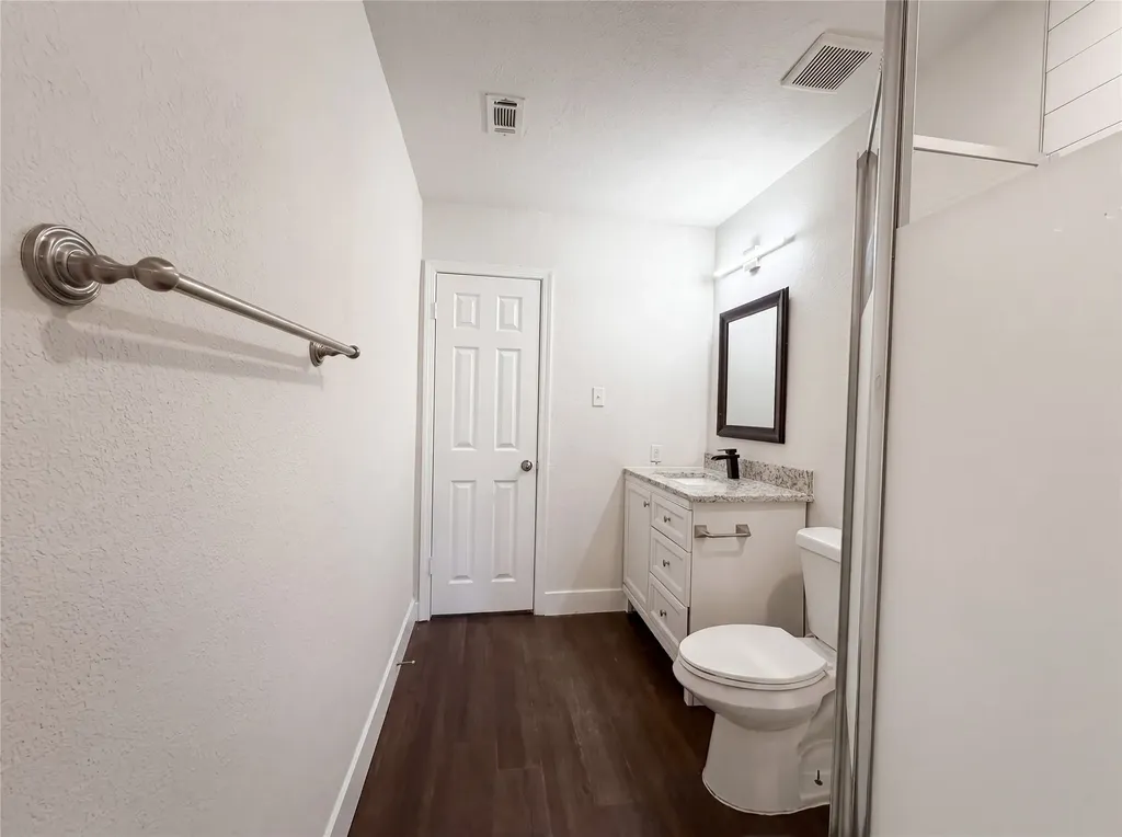 2005 N Arbor Rose Drive Grand Prairie TX 75050