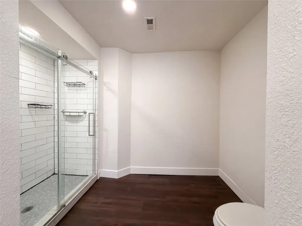 2005 N Arbor Rose Drive Grand Prairie TX 75050