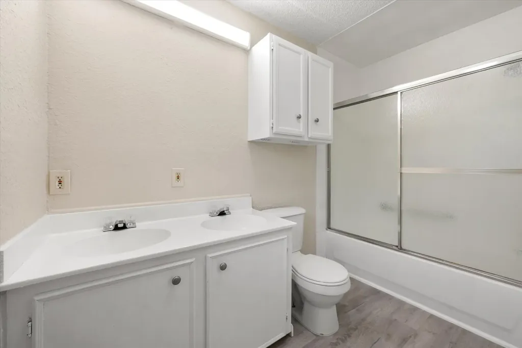 5835 County Road 2091 Corsicana TX 75110