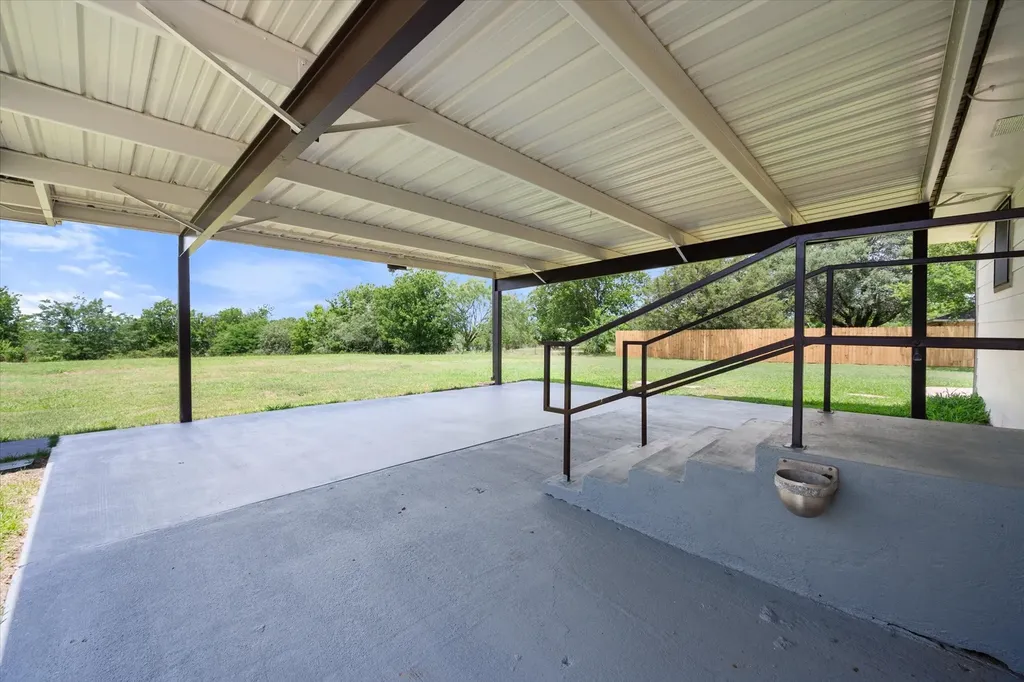 5835 County Road 2091 Corsicana TX 75110