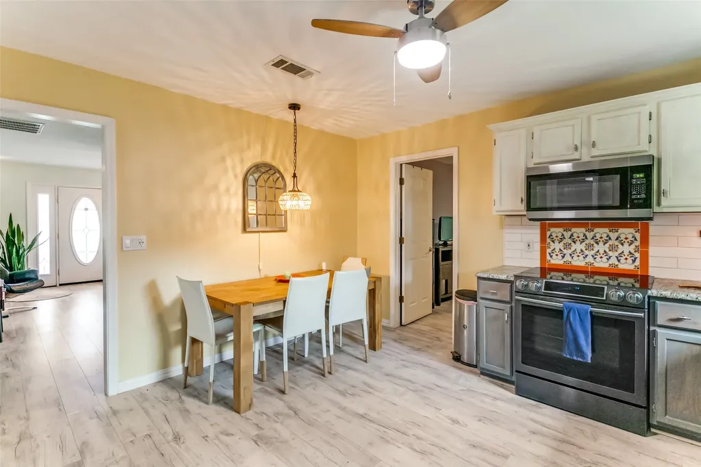 500 S Las Vegas Trail White Settlement TX 76108