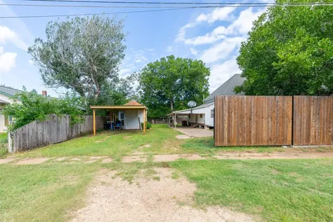 601 W 3rd Street Baird TX 79504