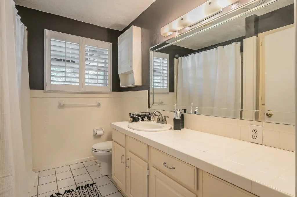 3513 Granada Drive Richland Hills TX 76118
