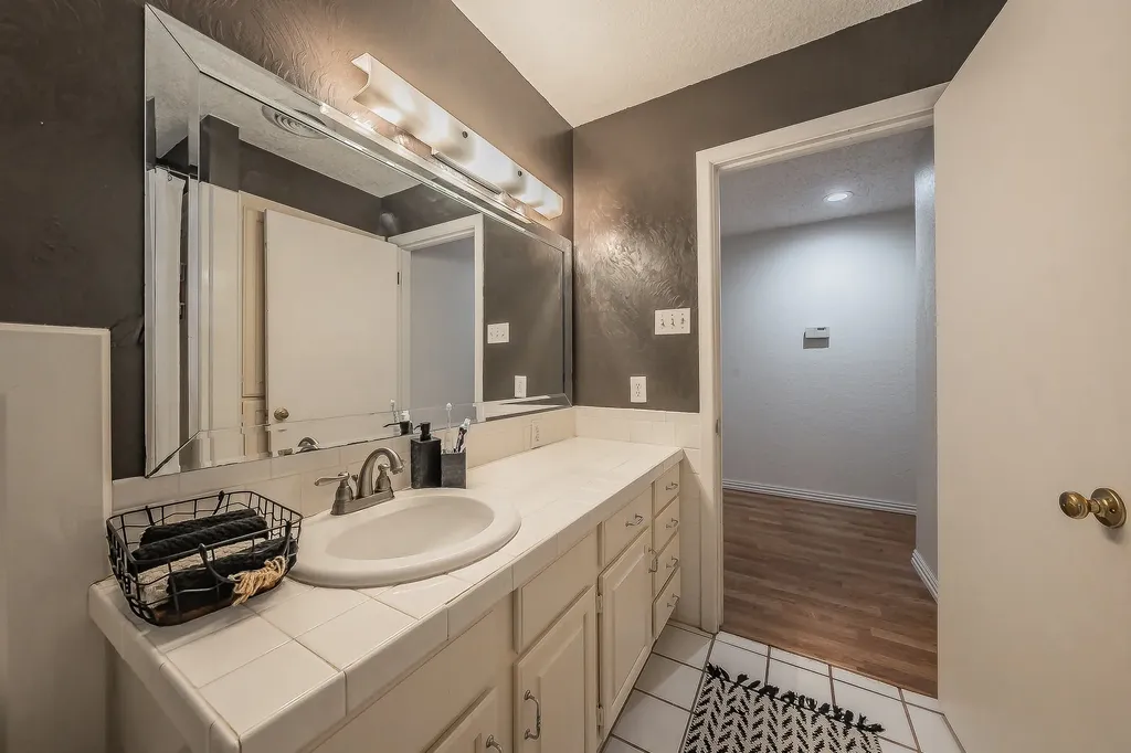 3513 Granada Drive Richland Hills TX 76118
