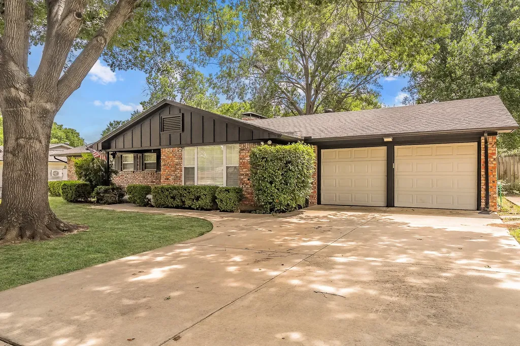 3513 Granada Drive Richland Hills TX 76118