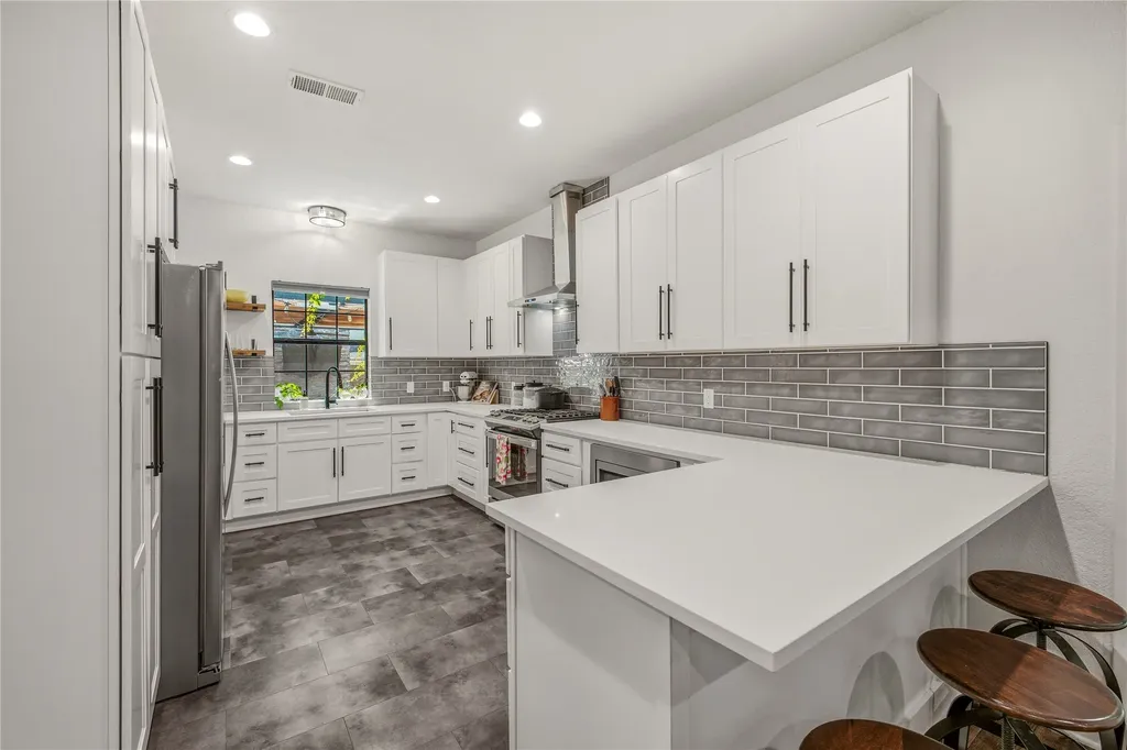 912 Calaveras Street Graham TX 76450