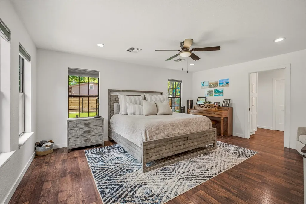 912 Calaveras Street Graham TX 76450