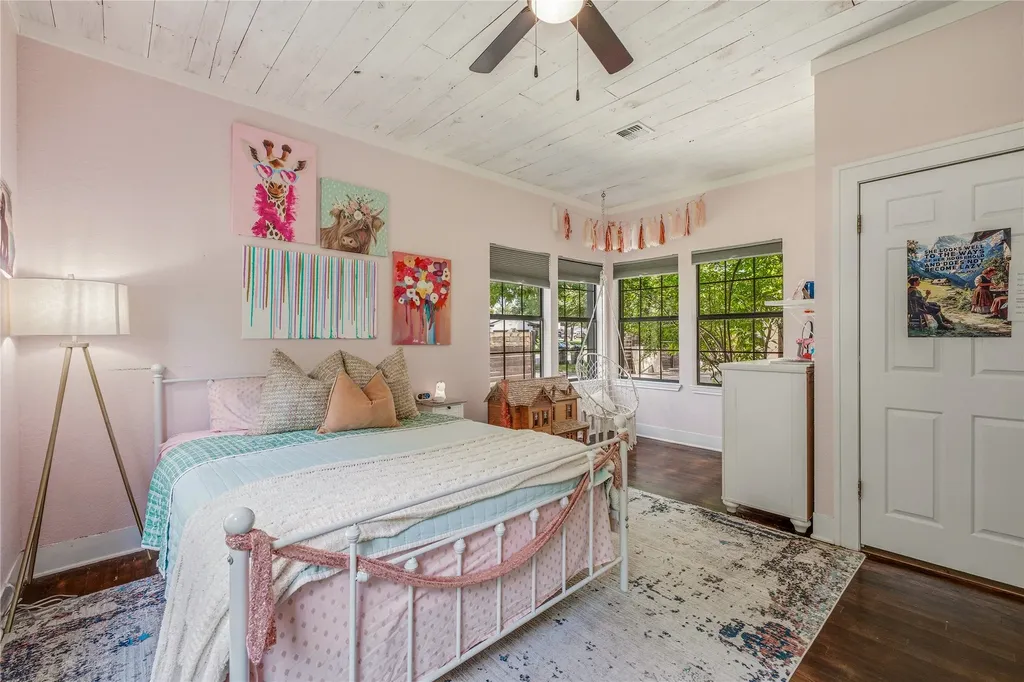 912 Calaveras Street Graham TX 76450