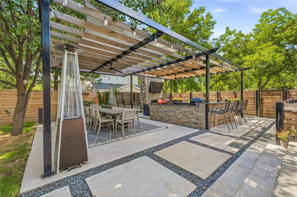 912 Calaveras Street Graham TX 76450