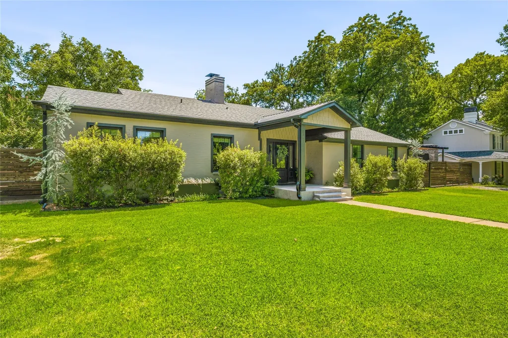 912 Calaveras Street Graham TX 76450