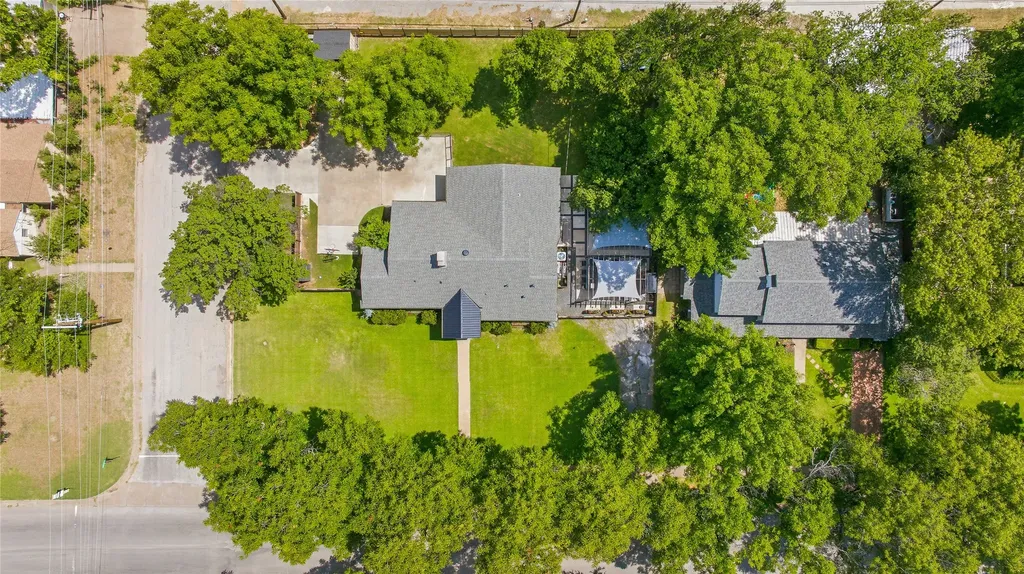 912 Calaveras Street Graham TX 76450