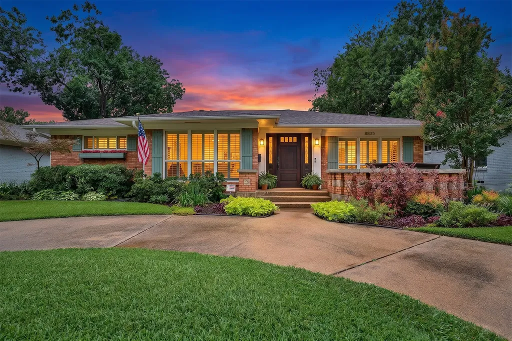 8835 Larchwood Drive Dallas TX 75238