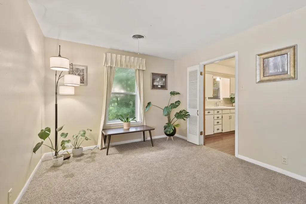 111 W Tennie Street Gainesville TX 76240