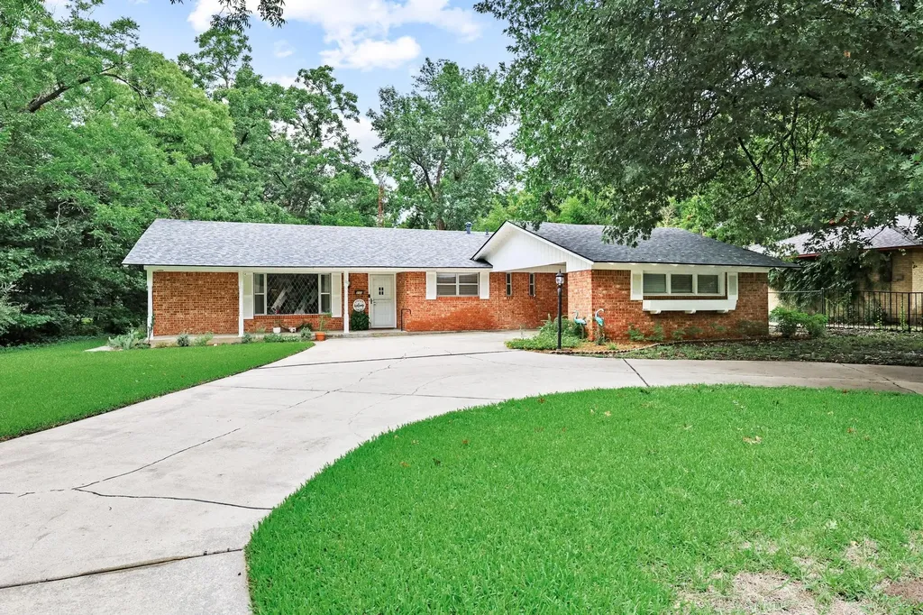 111 W Tennie Street Gainesville TX 76240