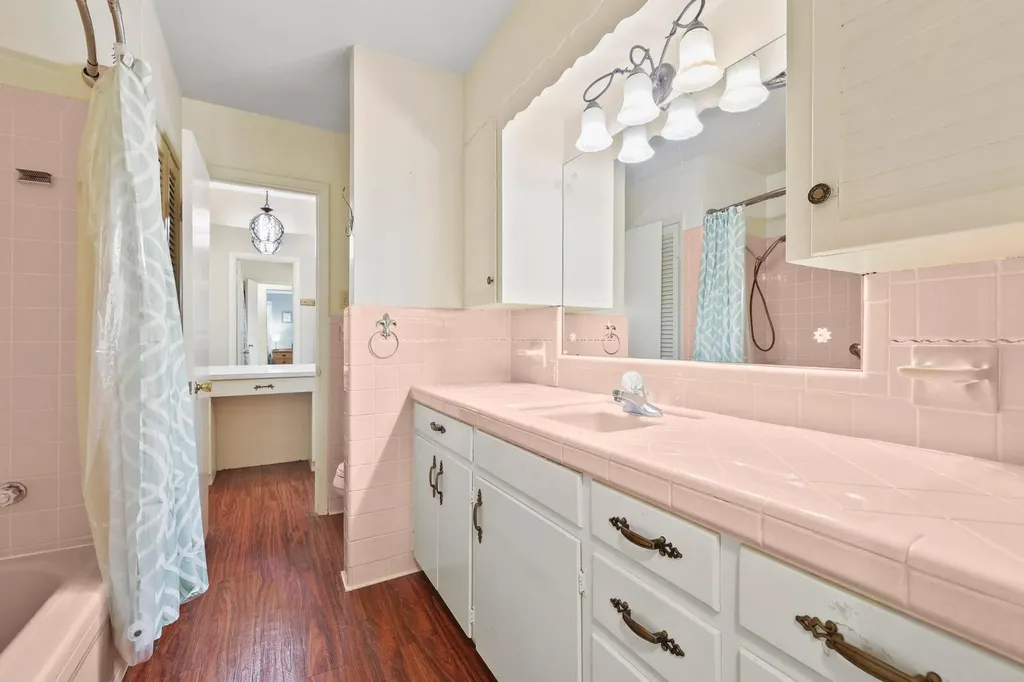 111 W Tennie Street Gainesville TX 76240