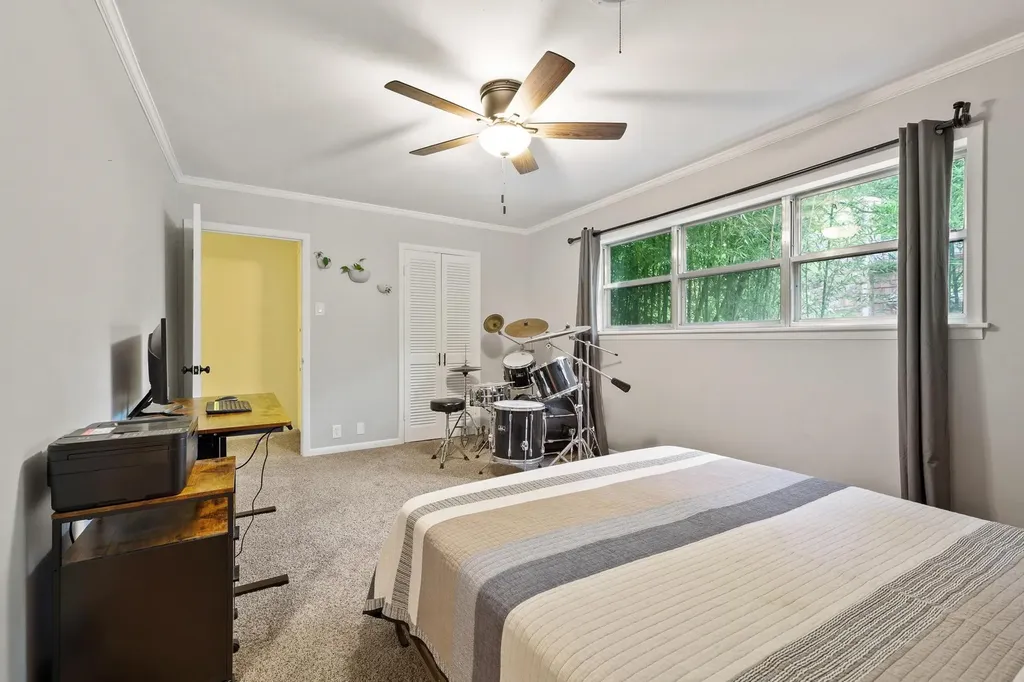 111 W Tennie Street Gainesville TX 76240