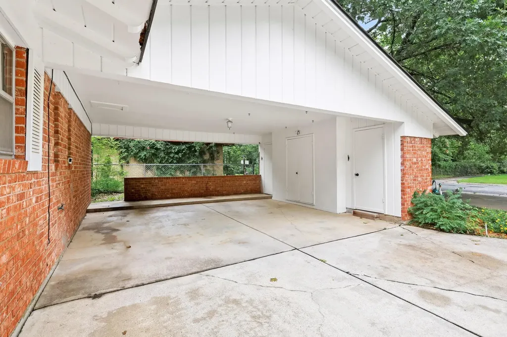 111 W Tennie Street Gainesville TX 76240