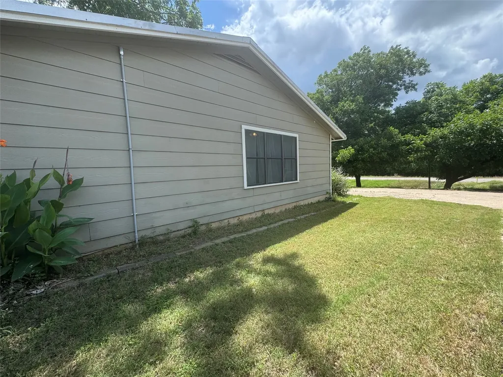 4527 Fm 219 Clifton TX 76634