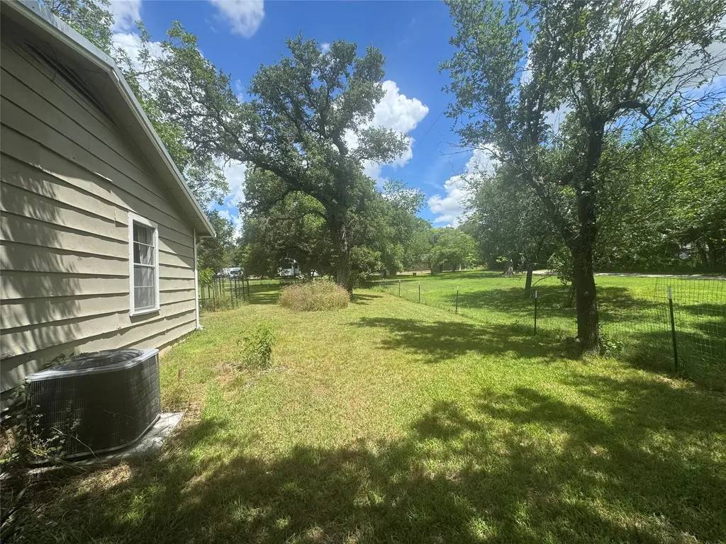4527 Fm 219 Clifton TX 76634