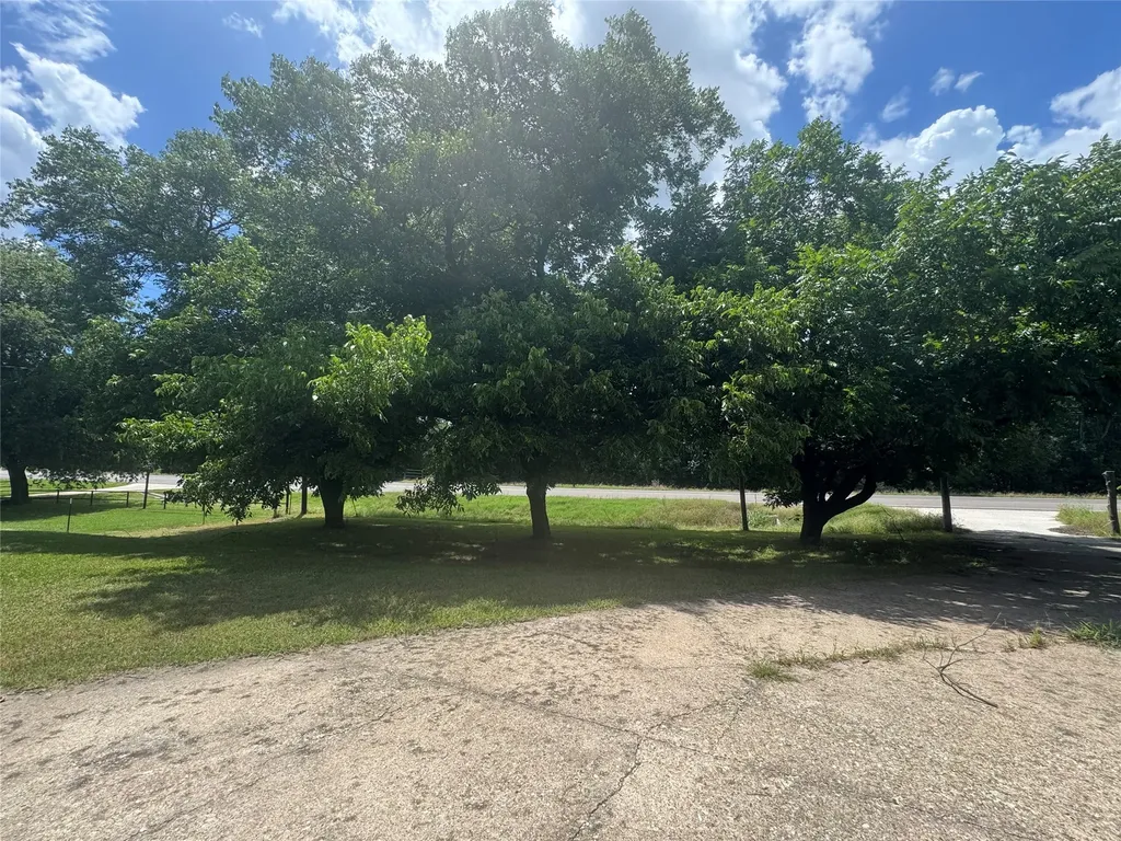 4527 Fm 219 Clifton TX 76634