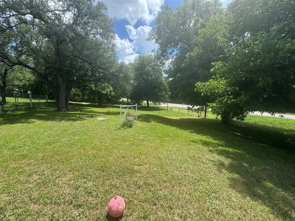 4527 Fm 219 Clifton TX 76634