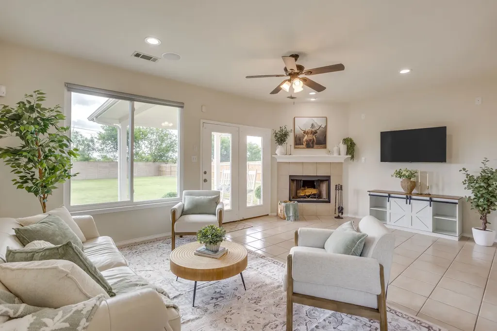 12517 Patnoe Drive Fort Worth TX 76028