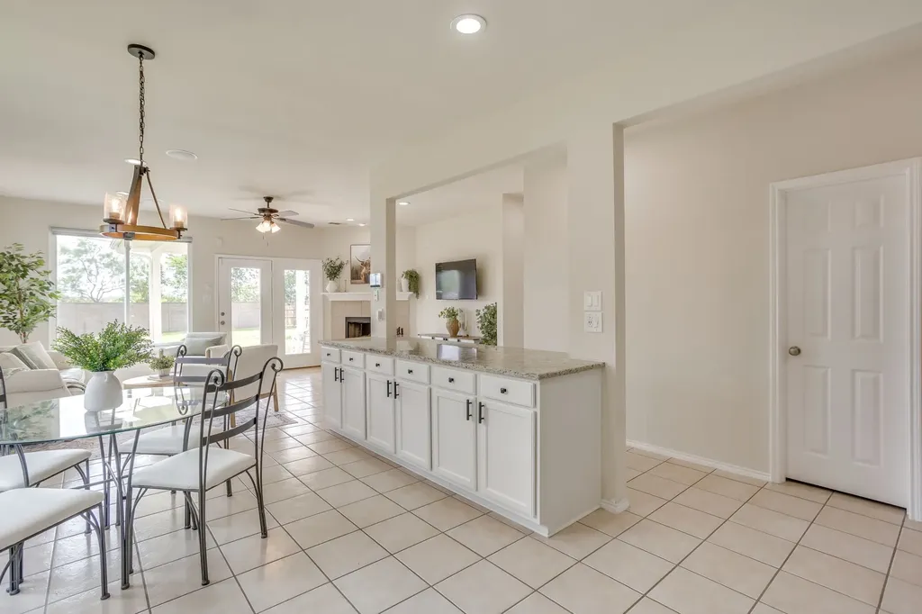 12517 Patnoe Drive Fort Worth TX 76028