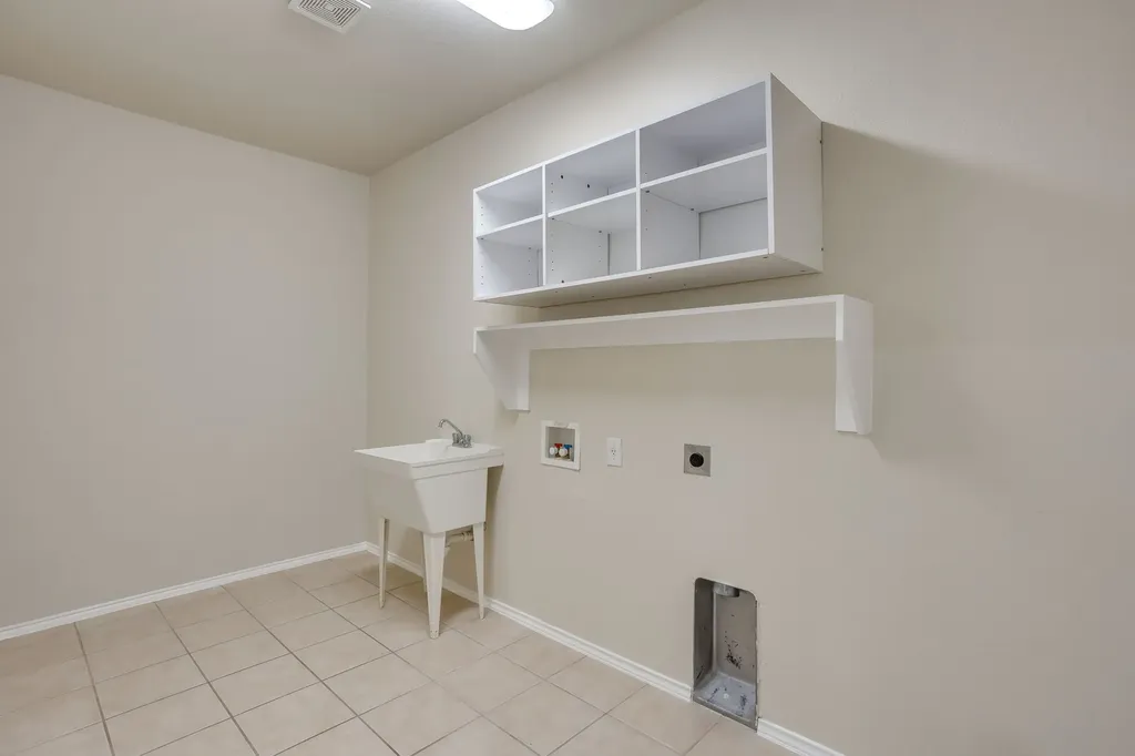 12517 Patnoe Drive Fort Worth TX 76028