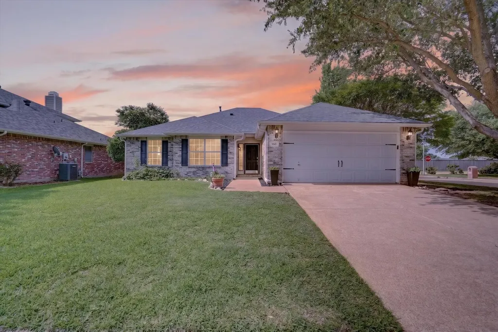 801 Pennsylvania Drive Saginaw TX 76131