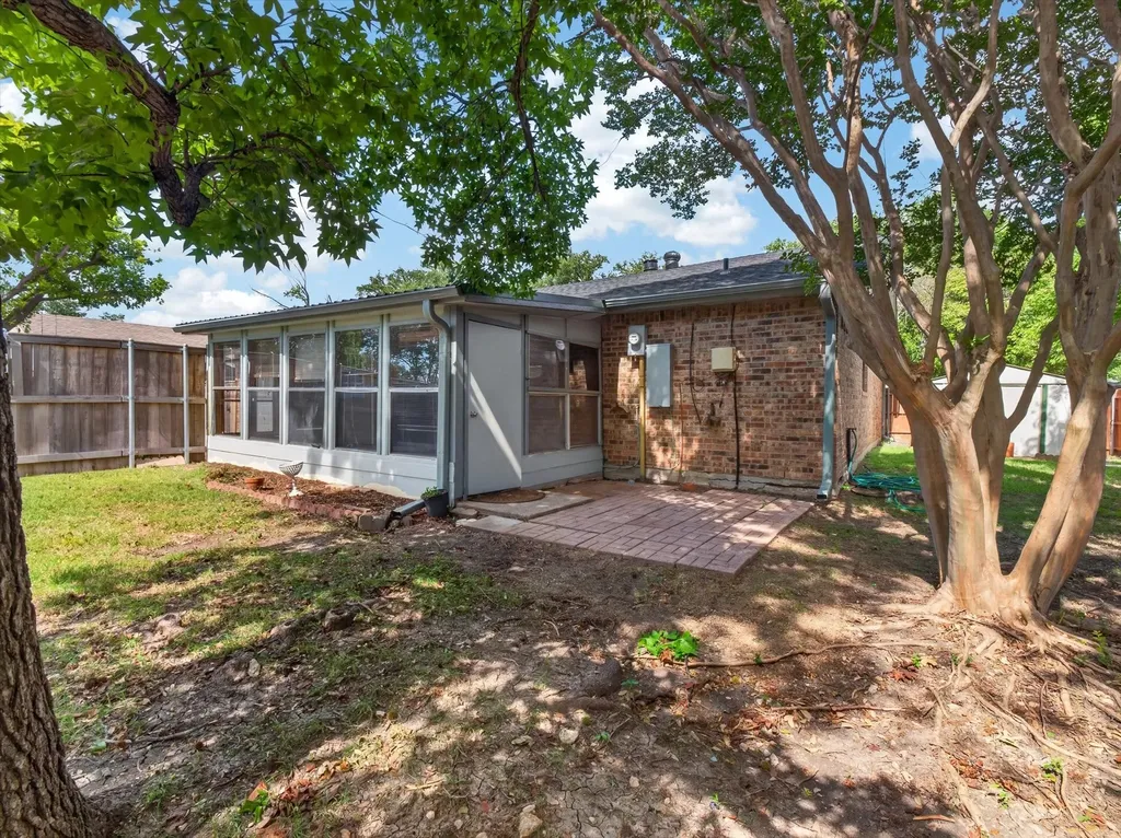 2935 Rolling Hills Drive Carrollton TX 75007
