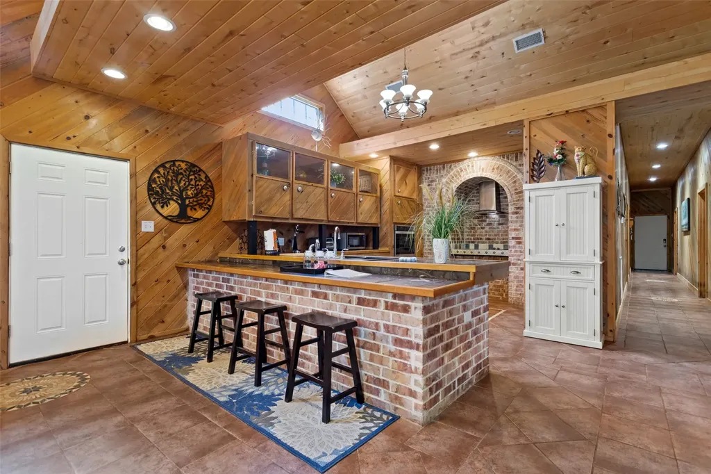 1193 Dogwood Drive Chandler TX 75758