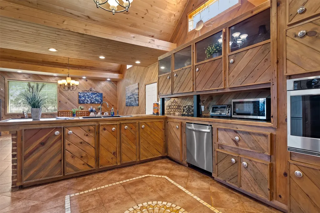 1193 Dogwood Drive Chandler TX 75758