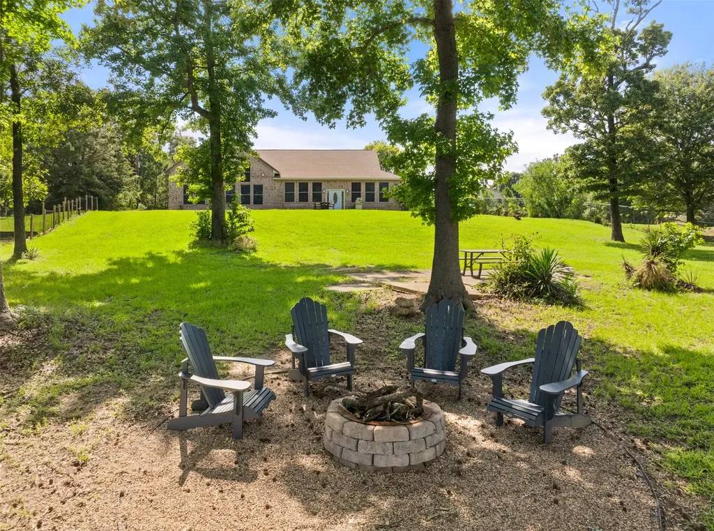 1193 Dogwood Drive Chandler TX 75758